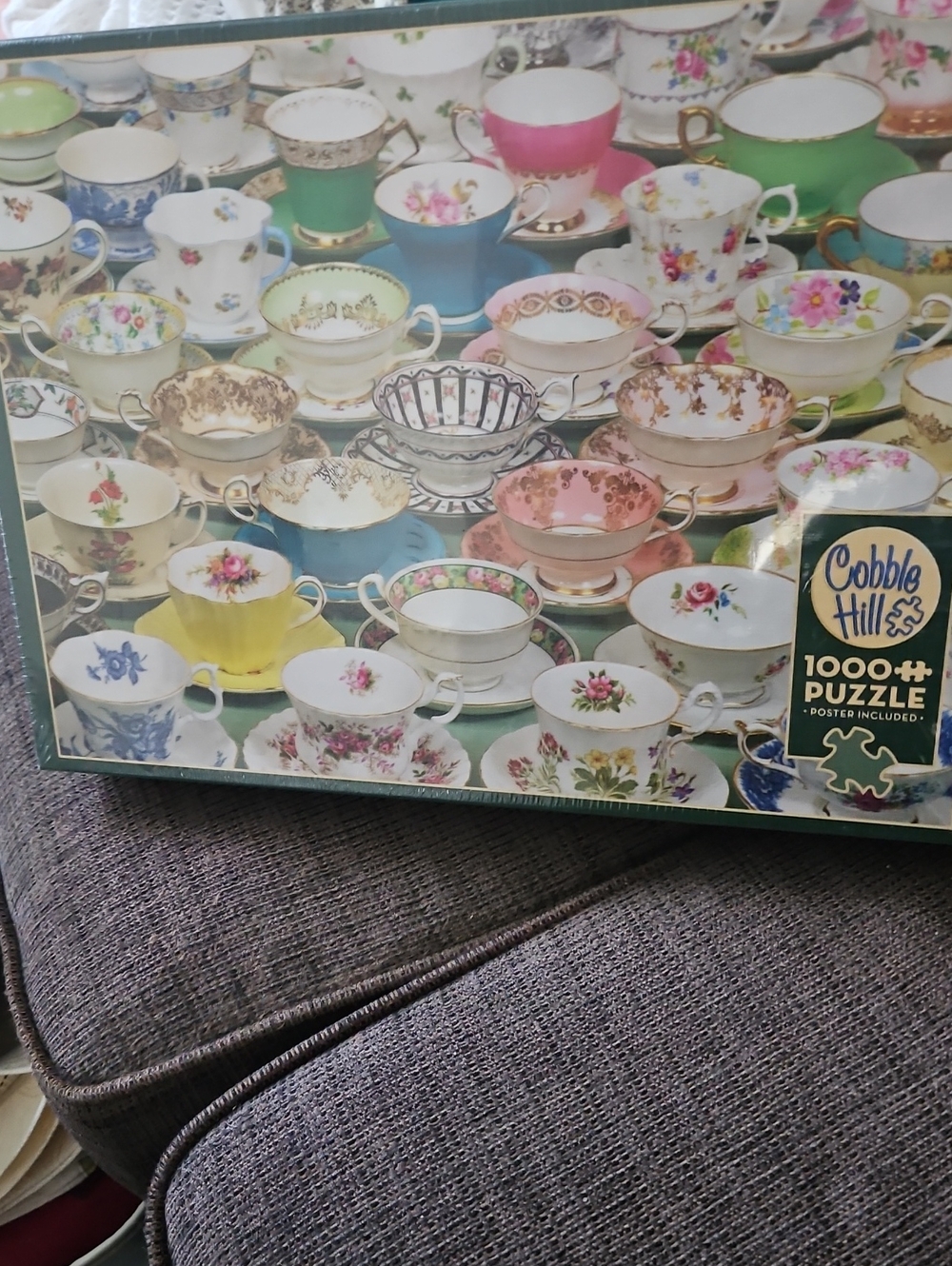 Cobble Hill Teacups Random Cut Puzzle Jigsaw 1000 Pieces